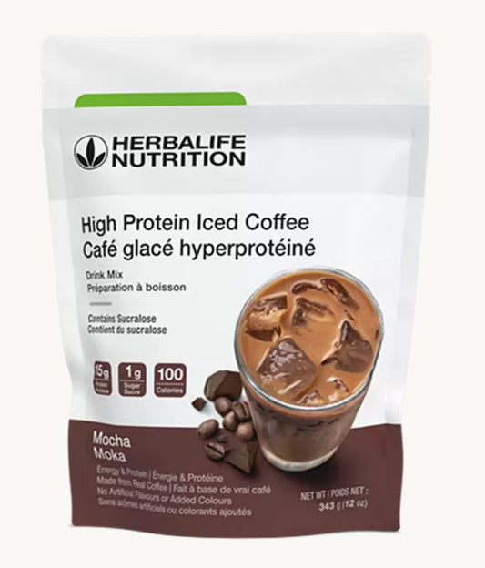 Café glacé hyperprotéiné moka. Une boisson délicieuse et nutritive qui permet de faire le plein de caféine et de protéines sur le pouce